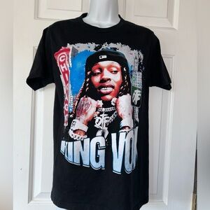 Von t-shirt size small